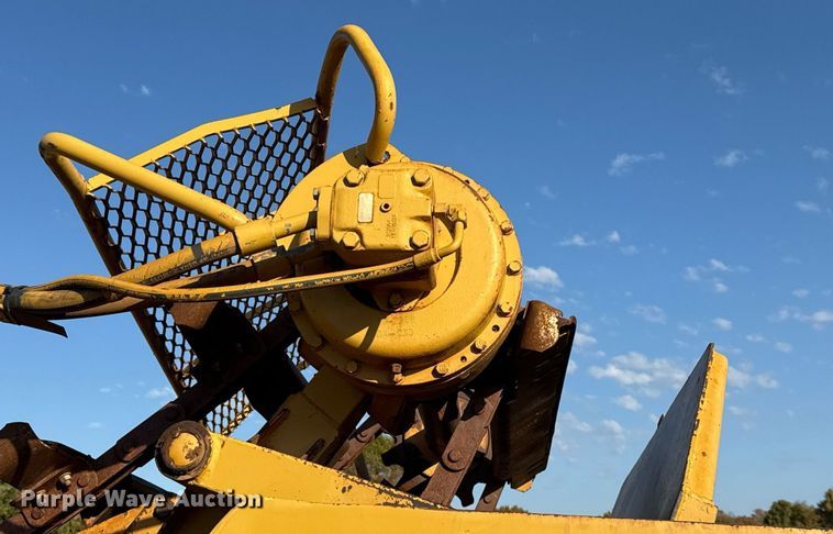 image for item DO7593 2005 Caterpillar  613C Series II elevating scraper