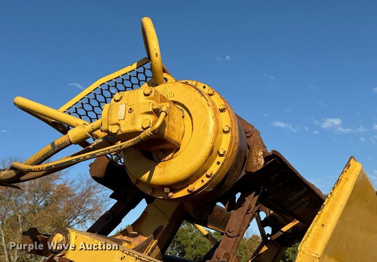 image for item DO7593 2005 Caterpillar  613C Series II elevating scraper