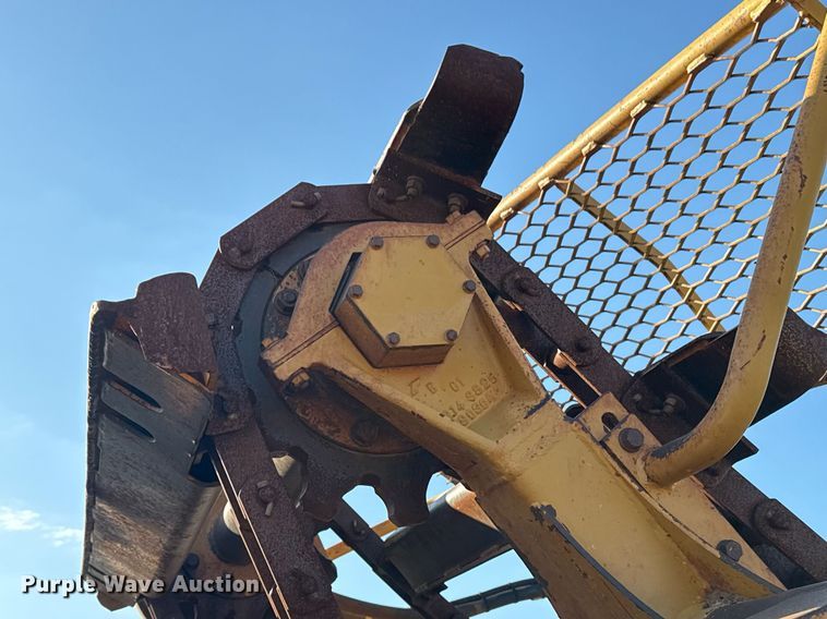 image for item DO7593 2005 Caterpillar  613C Series II elevating scraper