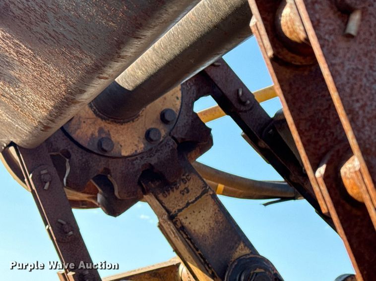 image for item DO7593 2005 Caterpillar  613C Series II elevating scraper