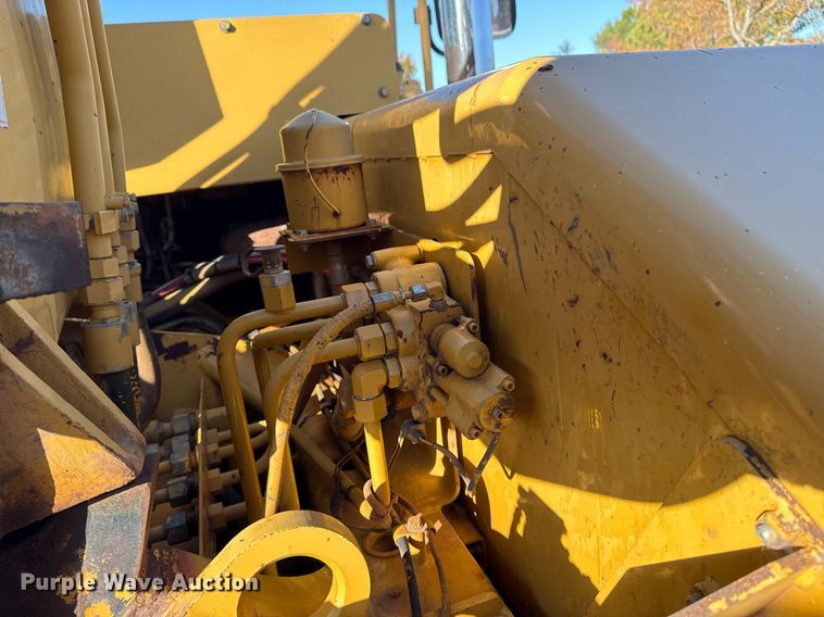 image for item DO7593 2005 Caterpillar  613C Series II elevating scraper