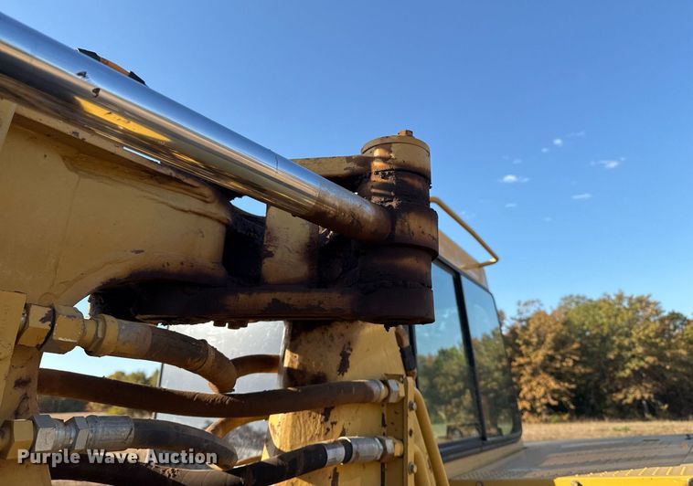 image for item DO7593 2005 Caterpillar  613C Series II elevating scraper