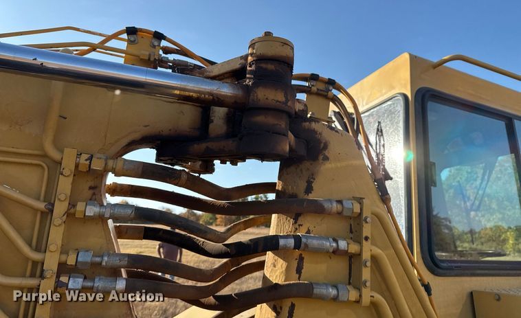 image for item DO7593 2005 Caterpillar  613C Series II elevating scraper