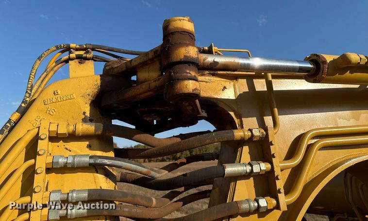 image for item DO7593 2005 Caterpillar  613C Series II elevating scraper