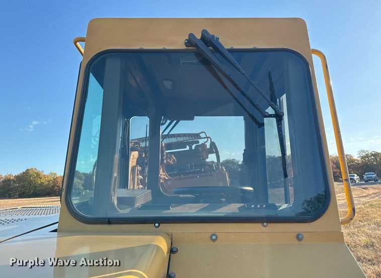 image for item DO7593 2005 Caterpillar  613C Series II elevating scraper
