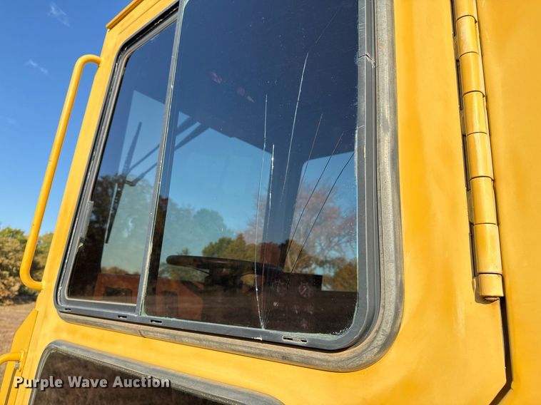 image for item DO7593 2005 Caterpillar  613C Series II elevating scraper