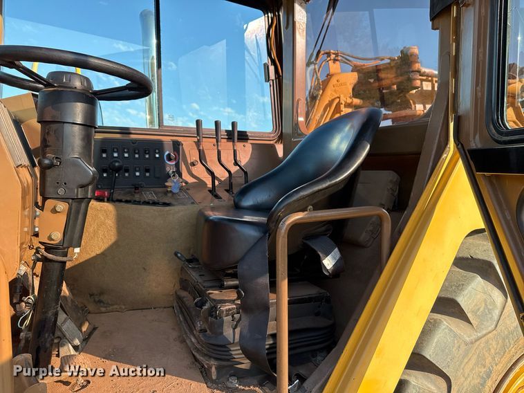 image for item DO7593 2005 Caterpillar  613C Series II elevating scraper