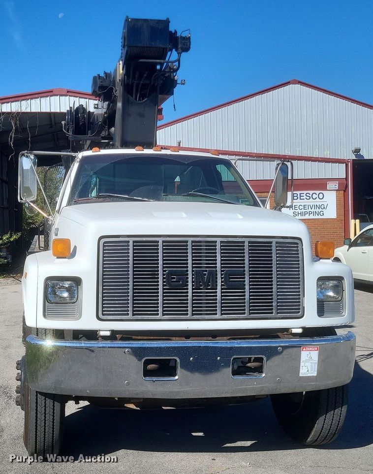image for item DQ3735 1996 GMC Topkick C6500 crane truck