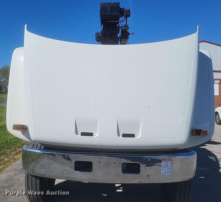 image for item DQ3735 1996 GMC Topkick C6500 crane truck