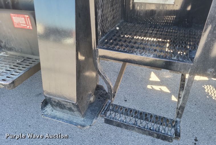 image for item DQ3735 1996 GMC Topkick C6500 crane truck