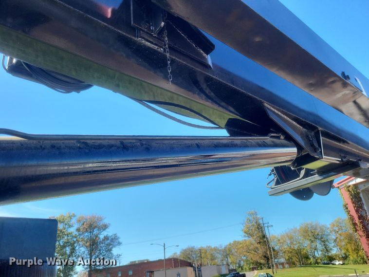 image for item DQ3735 1996 GMC Topkick C6500 crane truck