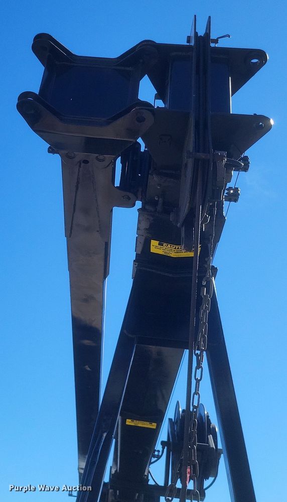 image for item DQ3735 1996 GMC Topkick C6500 crane truck