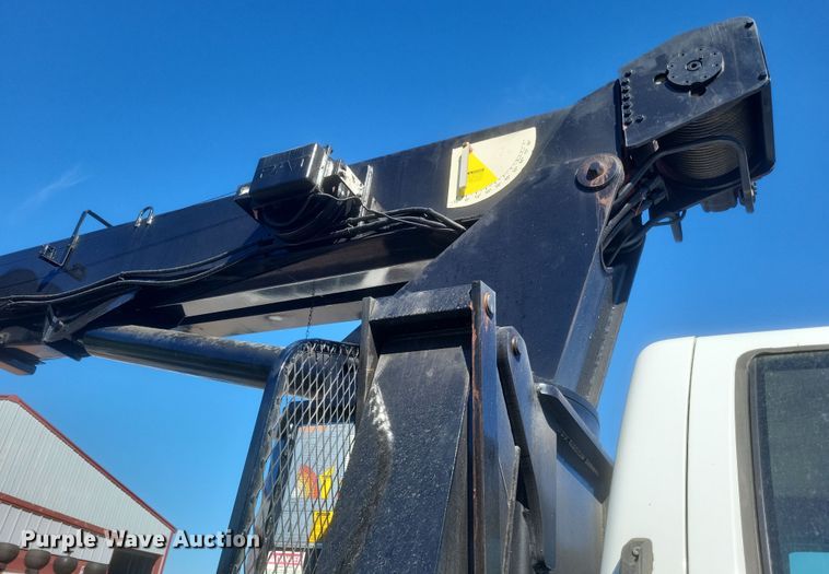 image for item DQ3735 1996 GMC Topkick C6500 crane truck