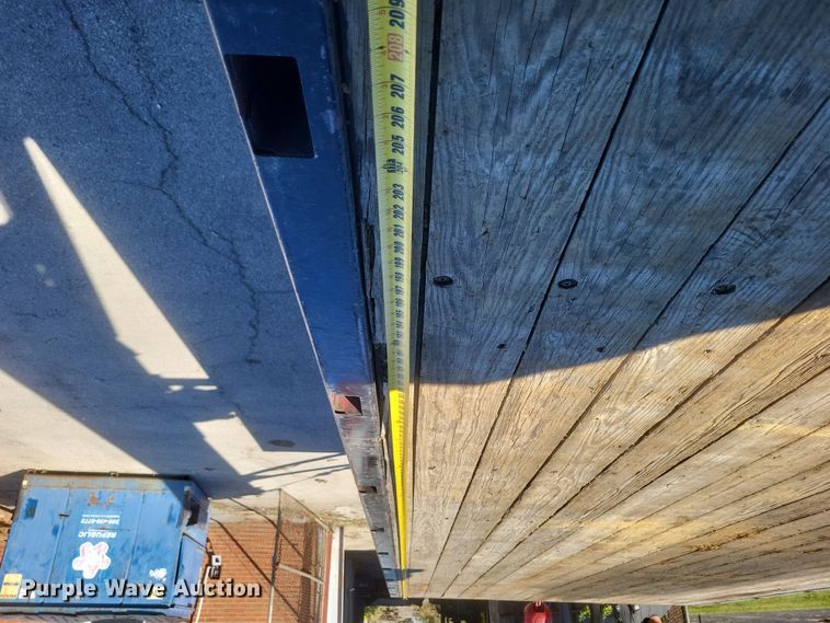 image for item DQ3735 1996 GMC Topkick C6500 crane truck