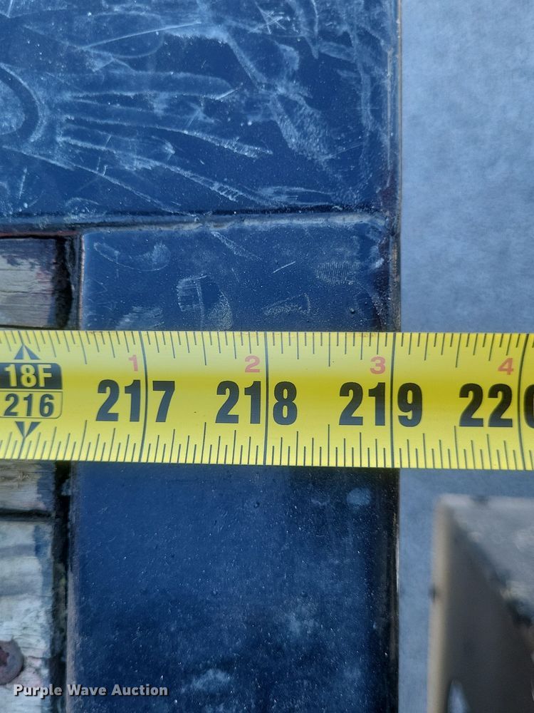 image for item DQ3735 1996 GMC Topkick C6500 crane truck