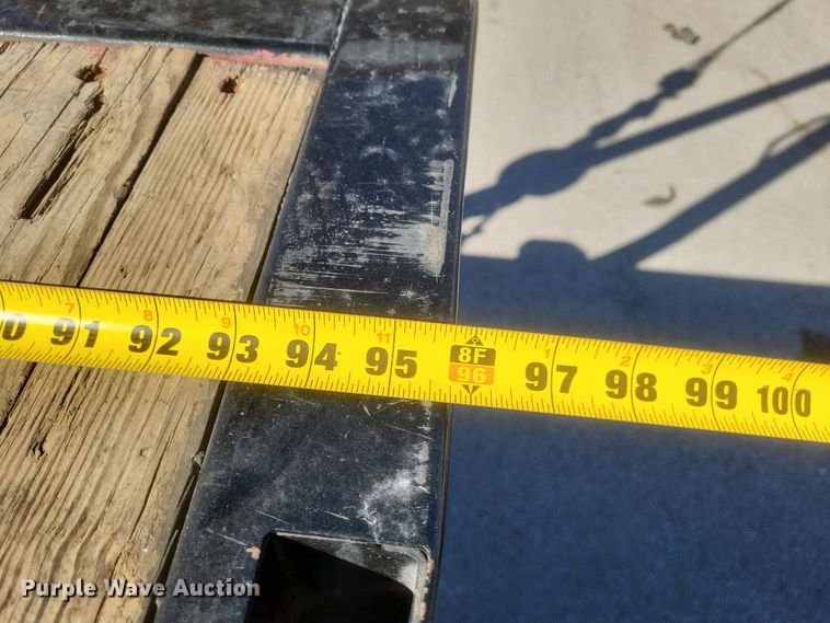 image for item DQ3735 1996 GMC Topkick C6500 crane truck