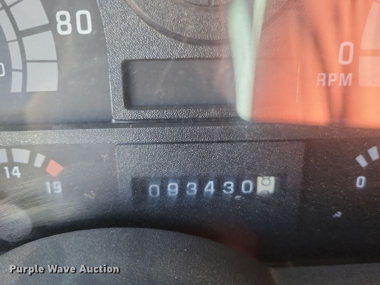 image for item DQ3735 1996 GMC Topkick C6500 crane truck