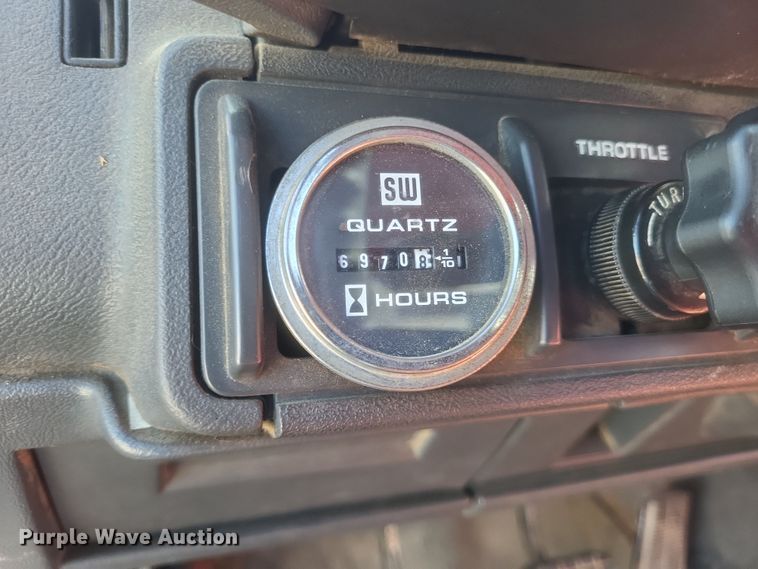 image for item DQ3735 1996 GMC Topkick C6500 crane truck