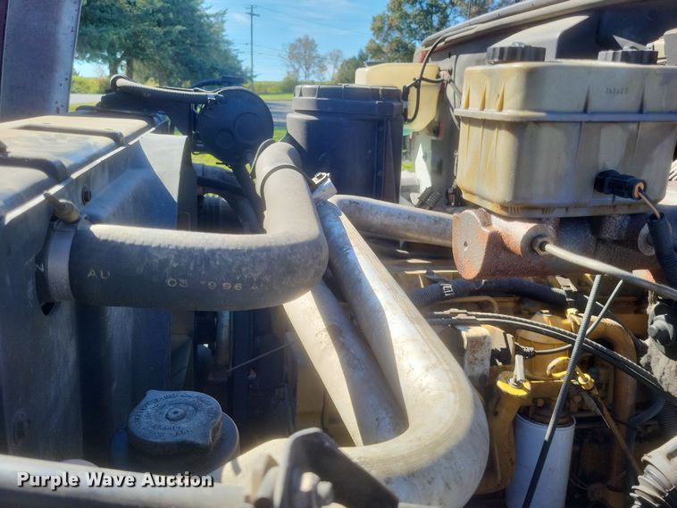 image for item DQ3735 1996 GMC Topkick C6500 crane truck