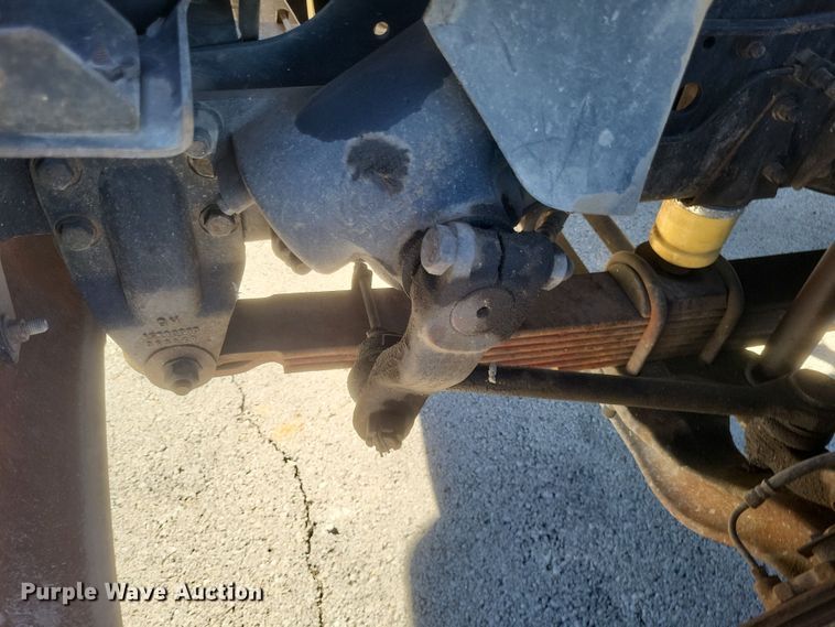 image for item DQ3735 1996 GMC Topkick C6500 crane truck