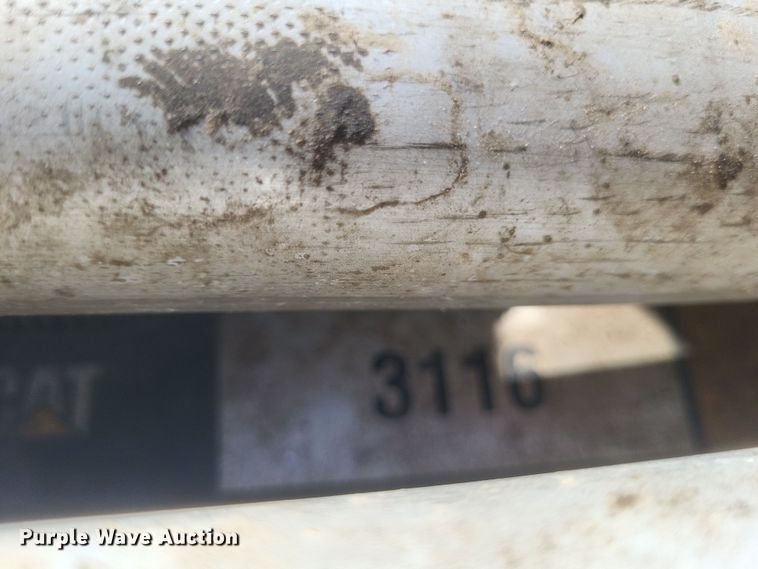 image for item DQ3735 1996 GMC Topkick C6500 crane truck