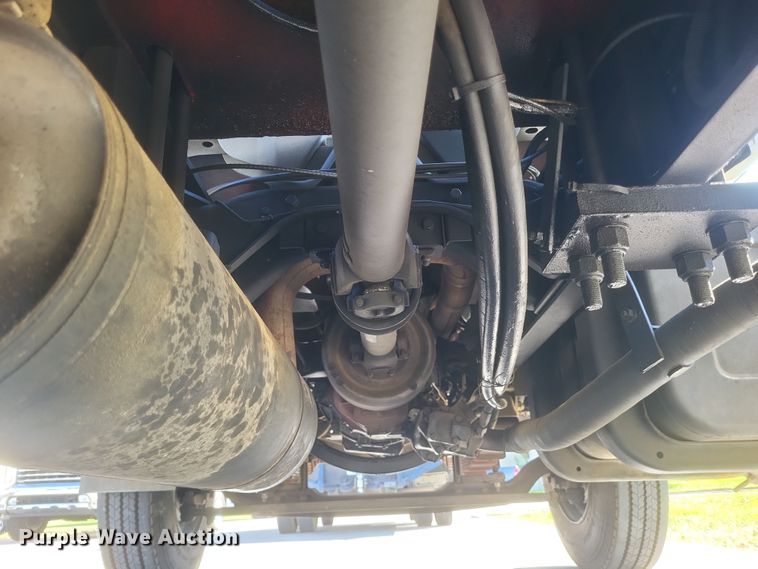 image for item DQ3735 1996 GMC Topkick C6500 crane truck