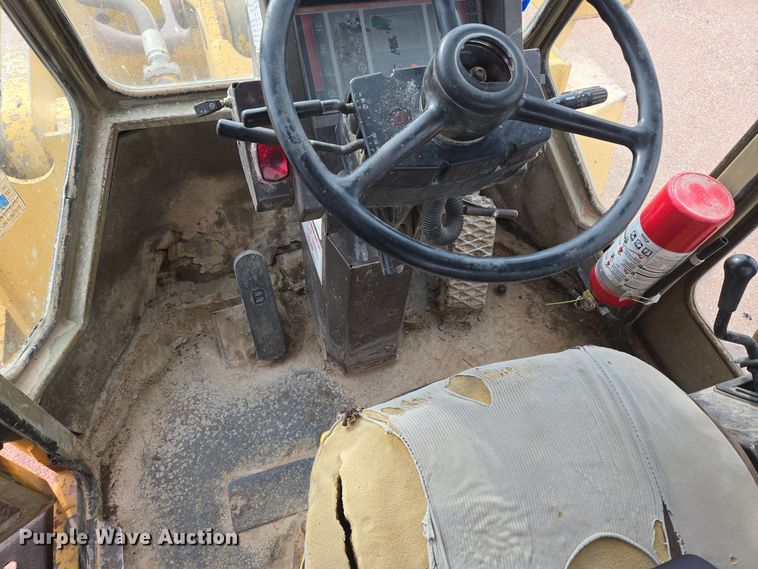 image for item DQ6203 1992 Komatsu WA500-1L wheel loader