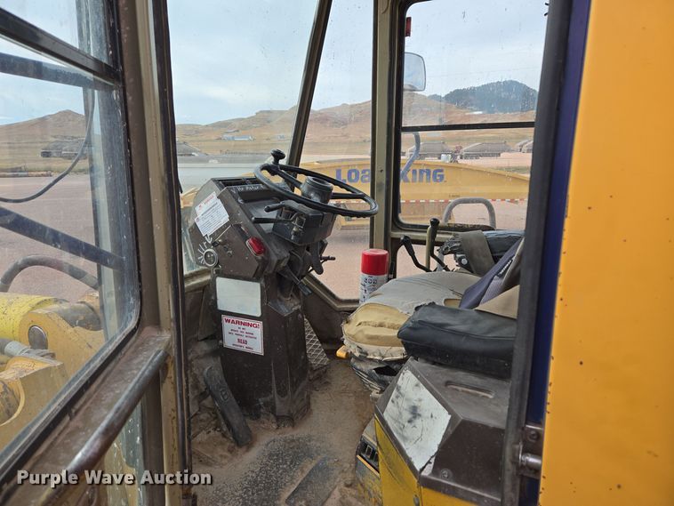 image for item DQ6203 1992 Komatsu WA500-1L wheel loader