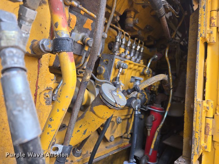 image for item DQ6203 1992 Komatsu WA500-1L wheel loader