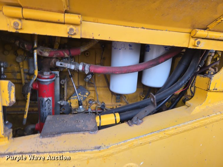 image for item DQ6203 1992 Komatsu WA500-1L wheel loader