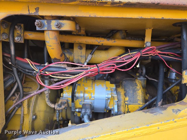 image for item DQ6203 1992 Komatsu WA500-1L wheel loader