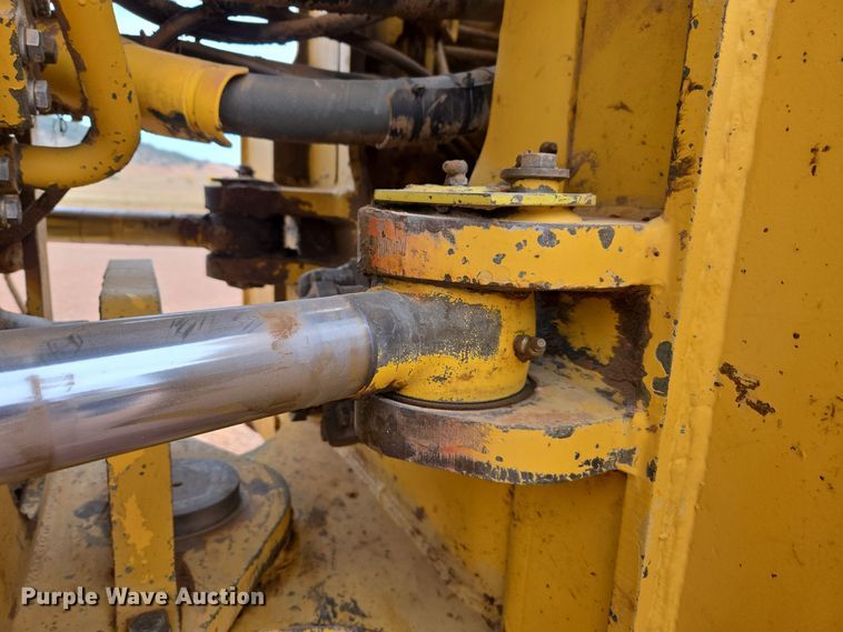 image for item DQ6203 1992 Komatsu WA500-1L wheel loader