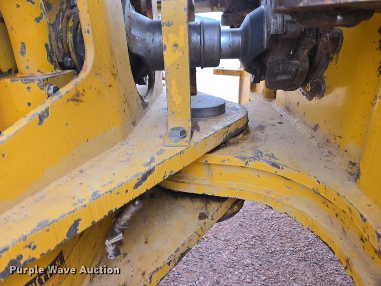 image for item DQ6203 1992 Komatsu WA500-1L wheel loader