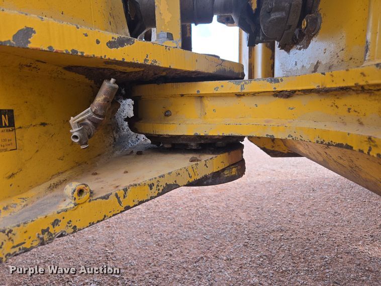 image for item DQ6203 1992 Komatsu WA500-1L wheel loader