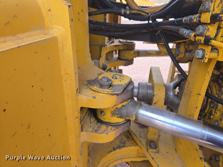 image for item DQ6203 1992 Komatsu WA500-1L wheel loader