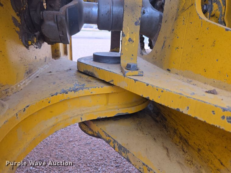 image for item DQ6203 1992 Komatsu WA500-1L wheel loader