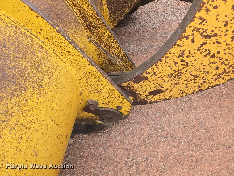 image for item DQ6203 1992 Komatsu WA500-1L wheel loader