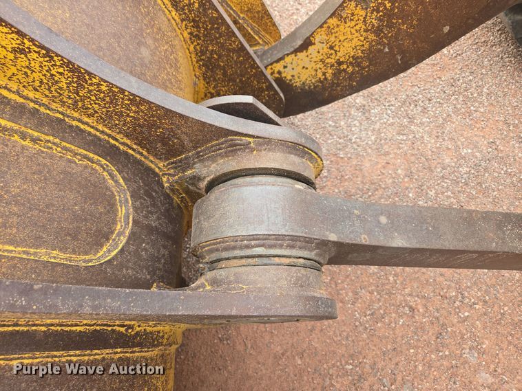 image for item DQ6203 1992 Komatsu WA500-1L wheel loader