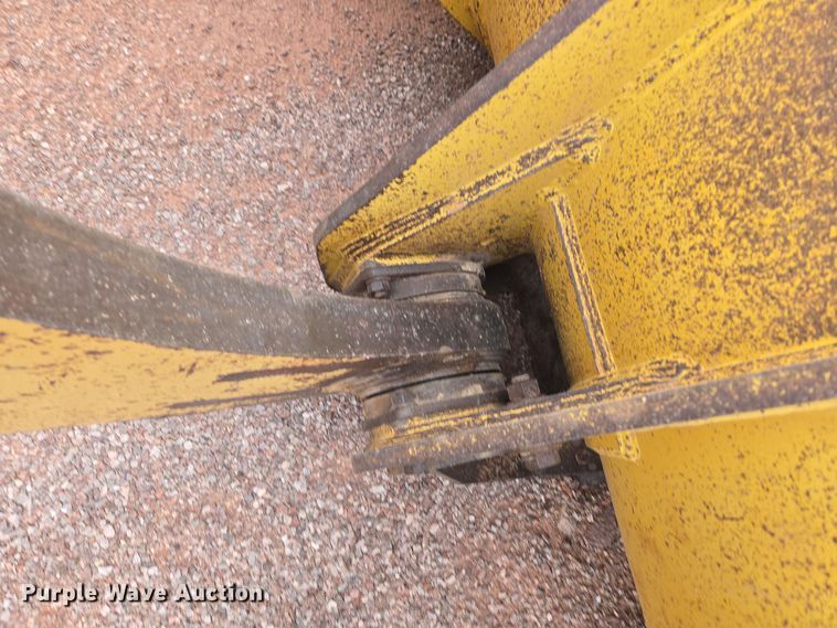 image for item DQ6203 1992 Komatsu WA500-1L wheel loader