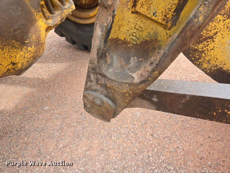 image for item DQ6203 1992 Komatsu WA500-1L wheel loader