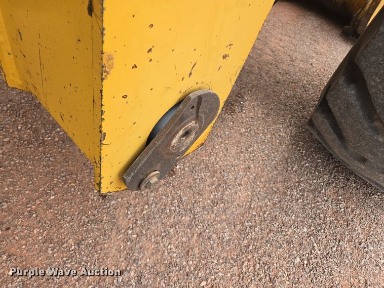 image for item DQ6203 1992 Komatsu WA500-1L wheel loader