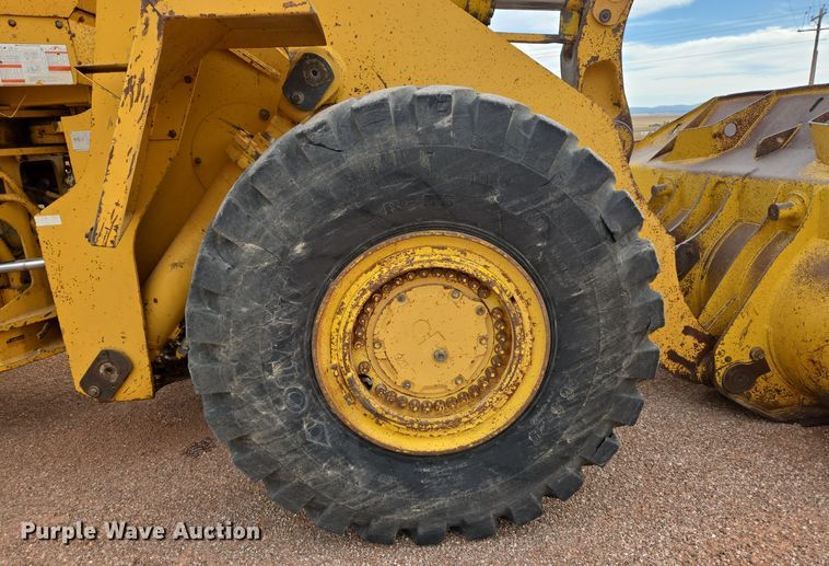 image for item DQ6203 1992 Komatsu WA500-1L wheel loader