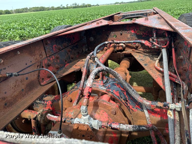 image for item DQ6858 1978 International F5070 truck cab and chassis