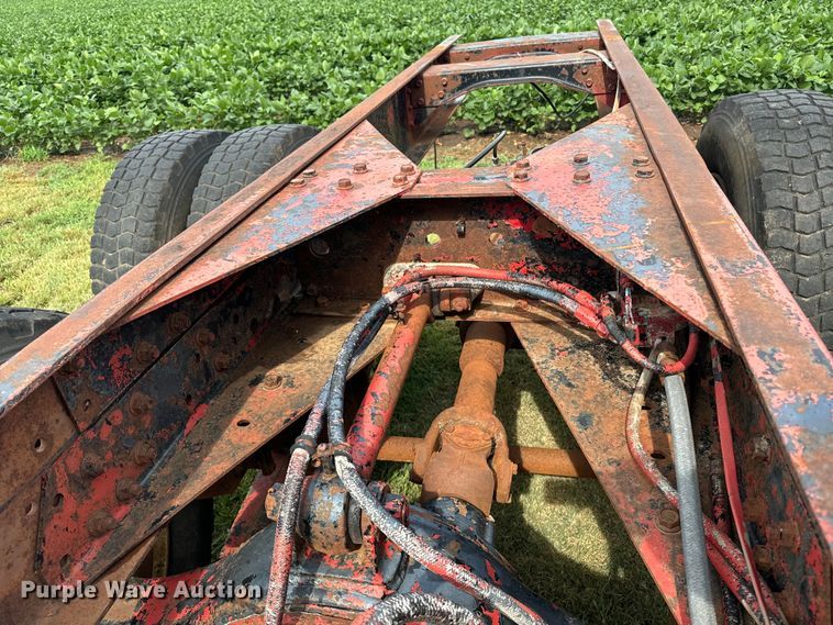 image for item DQ6858 1978 International F5070 truck cab and chassis