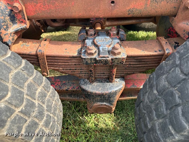 image for item DQ6858 1978 International F5070 truck cab and chassis