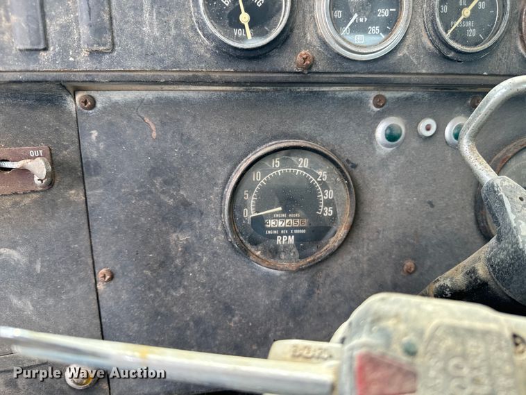 image for item DQ6858 1978 International F5070 truck cab and chassis