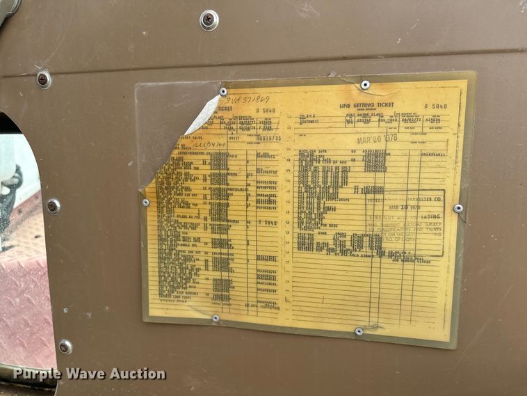 image for item DQ6858 1978 International F5070 truck cab and chassis