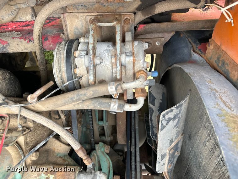 image for item DQ6858 1978 International F5070 truck cab and chassis