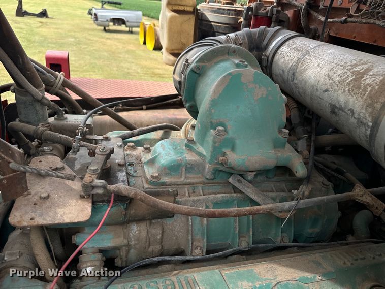 image for item DQ6858 1978 International F5070 truck cab and chassis