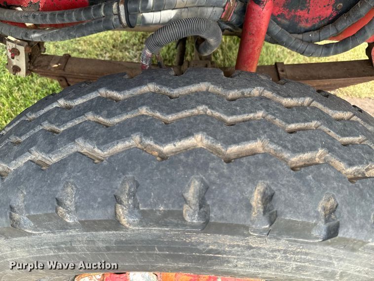 image for item DQ6858 1978 International F5070 truck cab and chassis